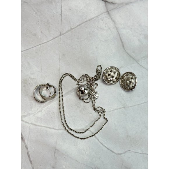 Vintage Lot 3 Crown Trifari Silverplate Jewelry Pieces Necklace Clip On Earrings - Picture 8 of 10